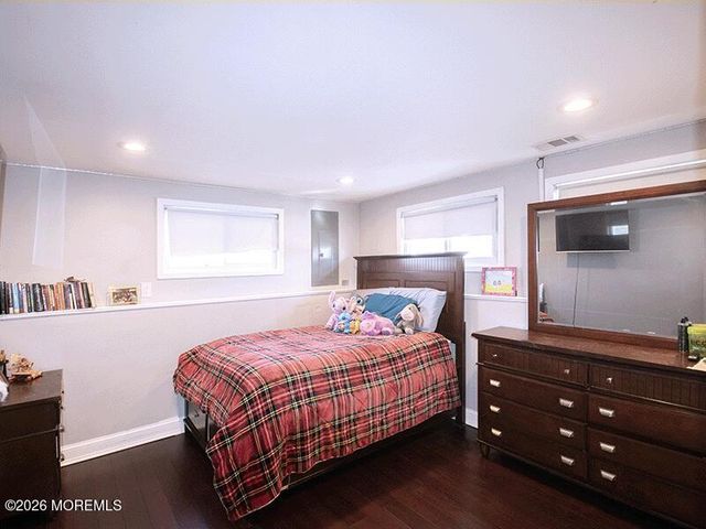 7 Whitehall Way, Manalapan, NJ 07726