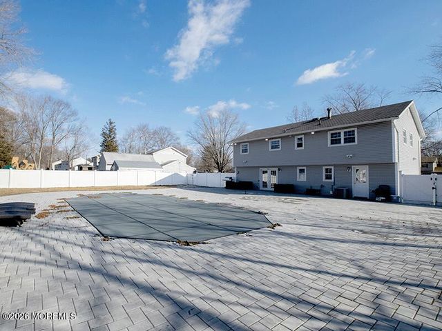 7 Whitehall Way, Manalapan, NJ 07726