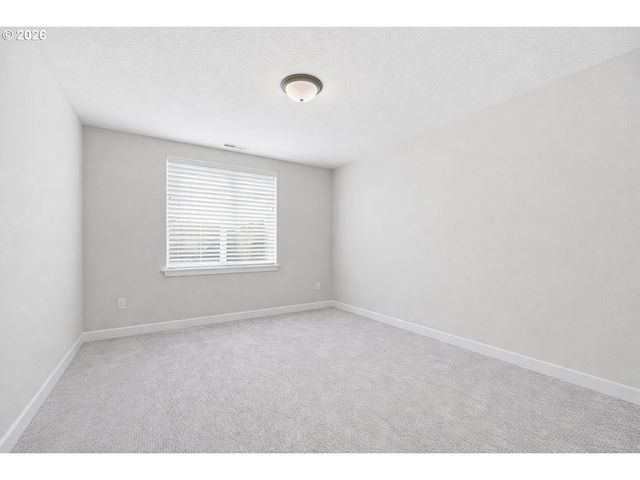 2212 Se 12TH Ave, Canby, OR 97013