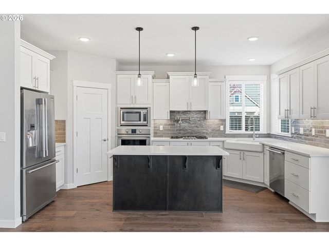 2212 Se 12TH Ave, Canby, OR 97013