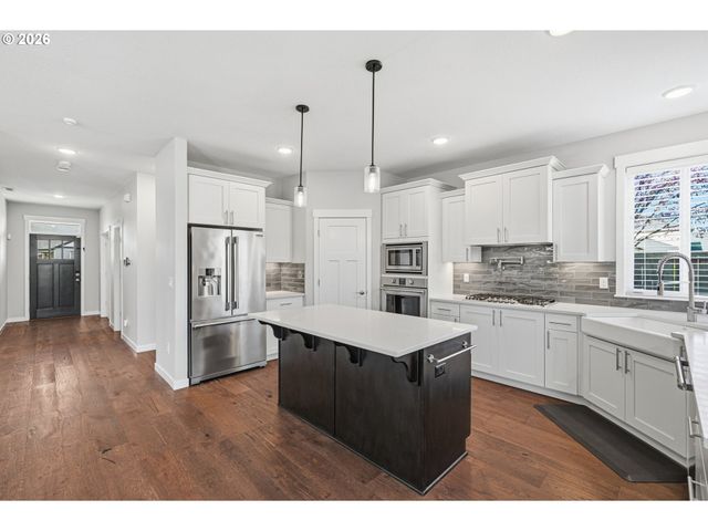 2212 Se 12TH Ave, Canby, OR 97013