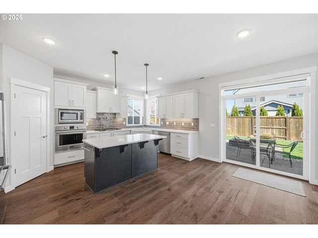 2212 Se 12TH Ave, Canby, OR 97013