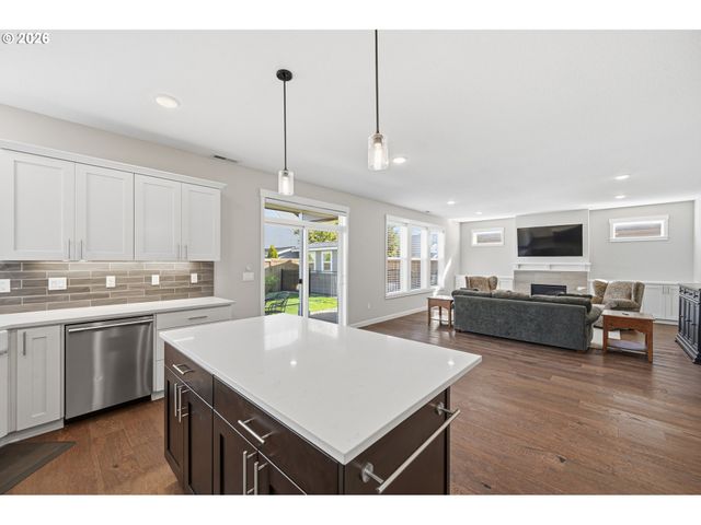 2212 Se 12TH Ave, Canby, OR 97013