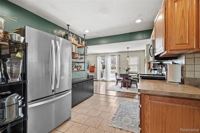 25540 Tecla Ave Avenue, Warren, MI 48089