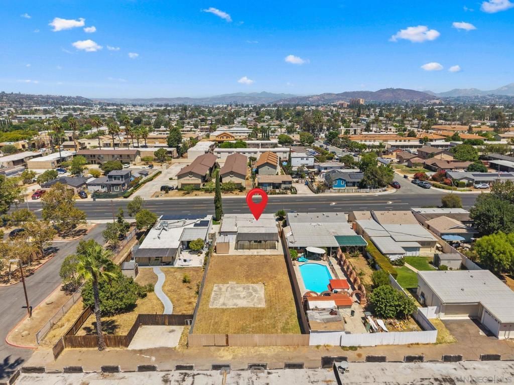 317 W Chase Ave W, El Cajon, CA 92020 — exterior