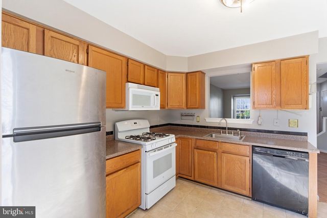 5680 WHITE DOVE LN, Clifton, VA 20124