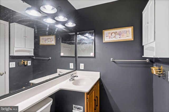 5680 WHITE DOVE LN, Clifton, VA 20124