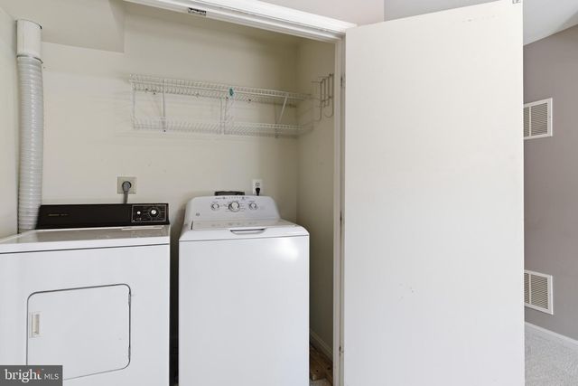 5680 WHITE DOVE LN, Clifton, VA 20124