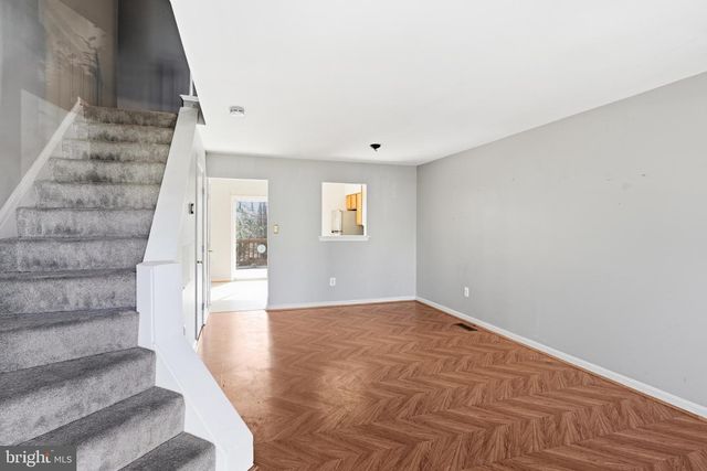 5680 WHITE DOVE LN, Clifton, VA 20124