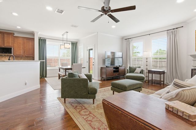 5801 Valley Haven Way, Fort Worth, TX 76244