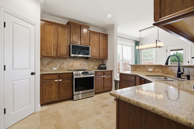 5801 Valley Haven Way, Fort Worth, TX 76244