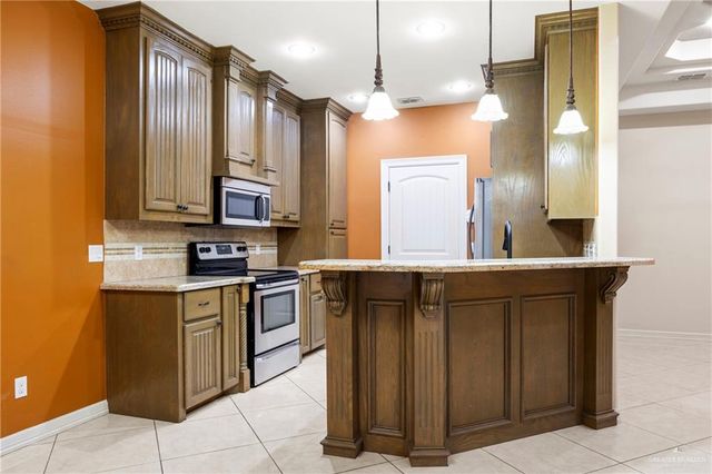 3705 Thunderbird Avenue, Mcallen, TX 78504