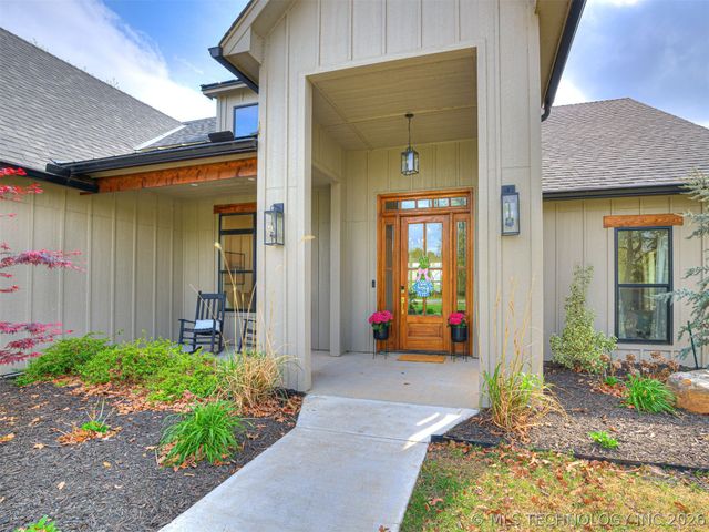 138 Eagles Nest Drive, Eufaula, OK 74432