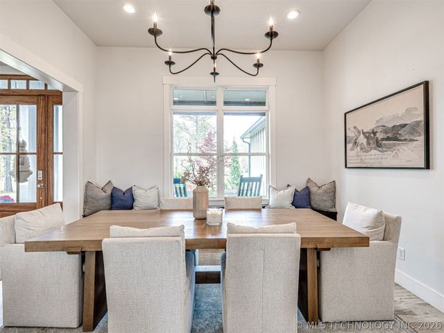 138 Eagles Nest Drive, Eufaula, OK 74432