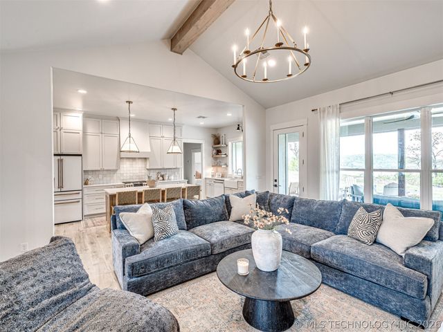 138 Eagles Nest Drive, Eufaula, OK 74432