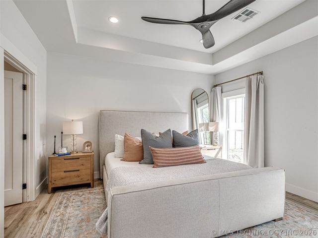 138 Eagles Nest Drive, Eufaula, OK 74432