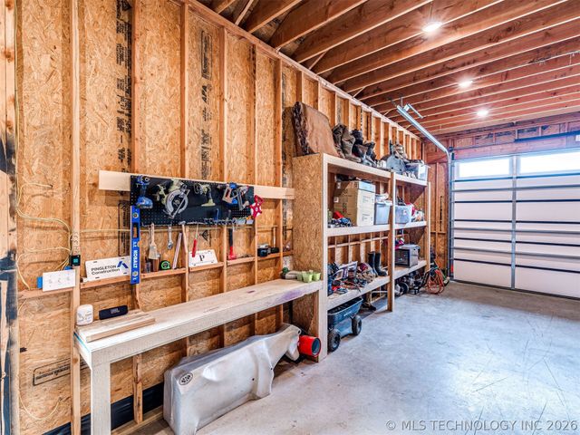 138 Eagles Nest Drive, Eufaula, OK 74432