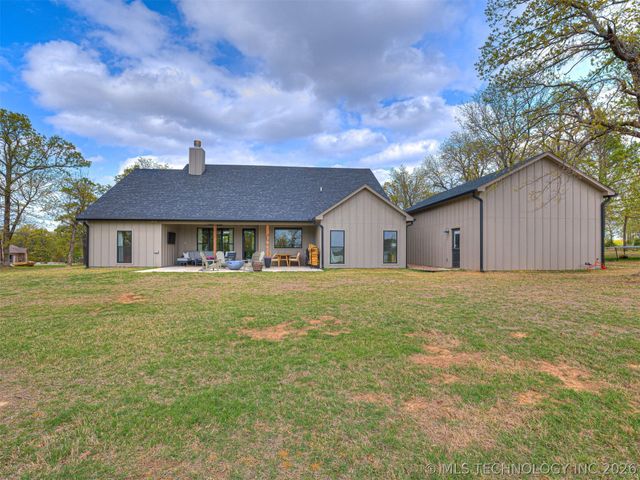 138 Eagles Nest Drive, Eufaula, OK 74432