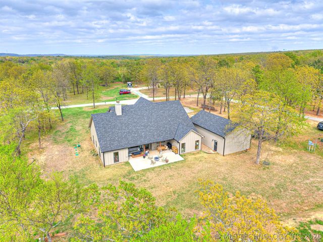 138 Eagles Nest Drive, Eufaula, OK 74432