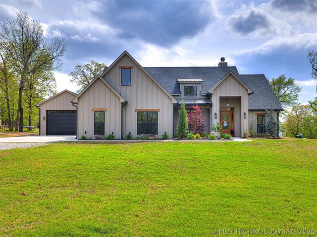 138 Eagles Nest Drive, Eufaula, OK 74432