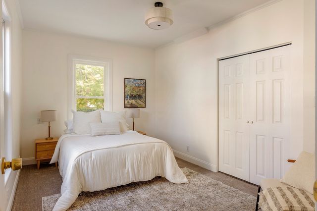 66 Walden St 1, Cambridge, MA 02140