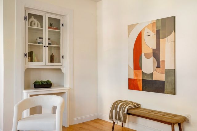 66 Walden St 1, Cambridge, MA 02140