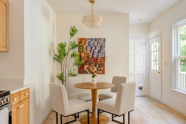 66 Walden St 1, Cambridge, MA 02140