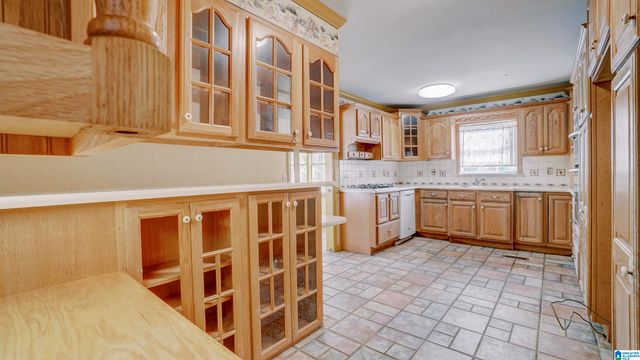 526 COUNTY ROAD 125, Heflin, AL 36264