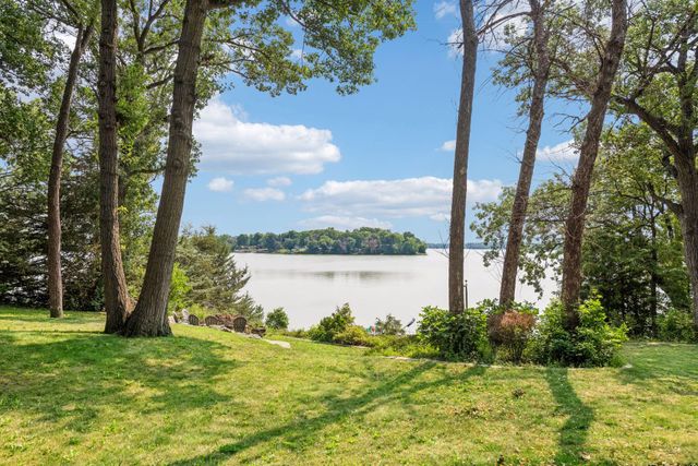 24150 E Cedar Lake Drive, New Prague, MN 56071