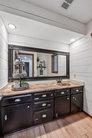 24150 E Cedar Lake Drive, New Prague, MN 56071