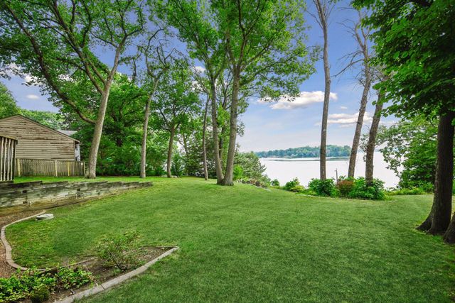 24150 E Cedar Lake Drive, New Prague, MN 56071