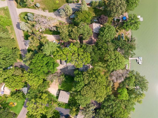 24150 E Cedar Lake Drive, New Prague, MN 56071