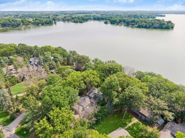 24150 E Cedar Lake Drive, New Prague, MN 56071