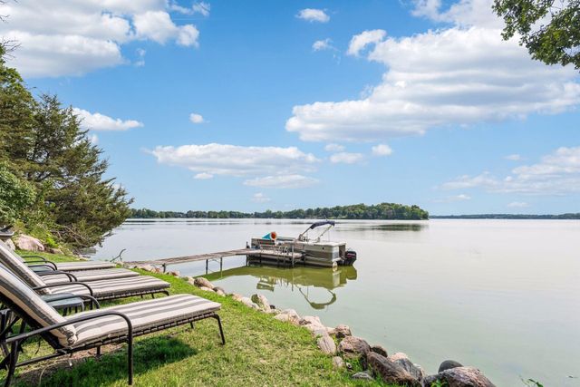 24150 E Cedar Lake Drive, New Prague, MN 56071