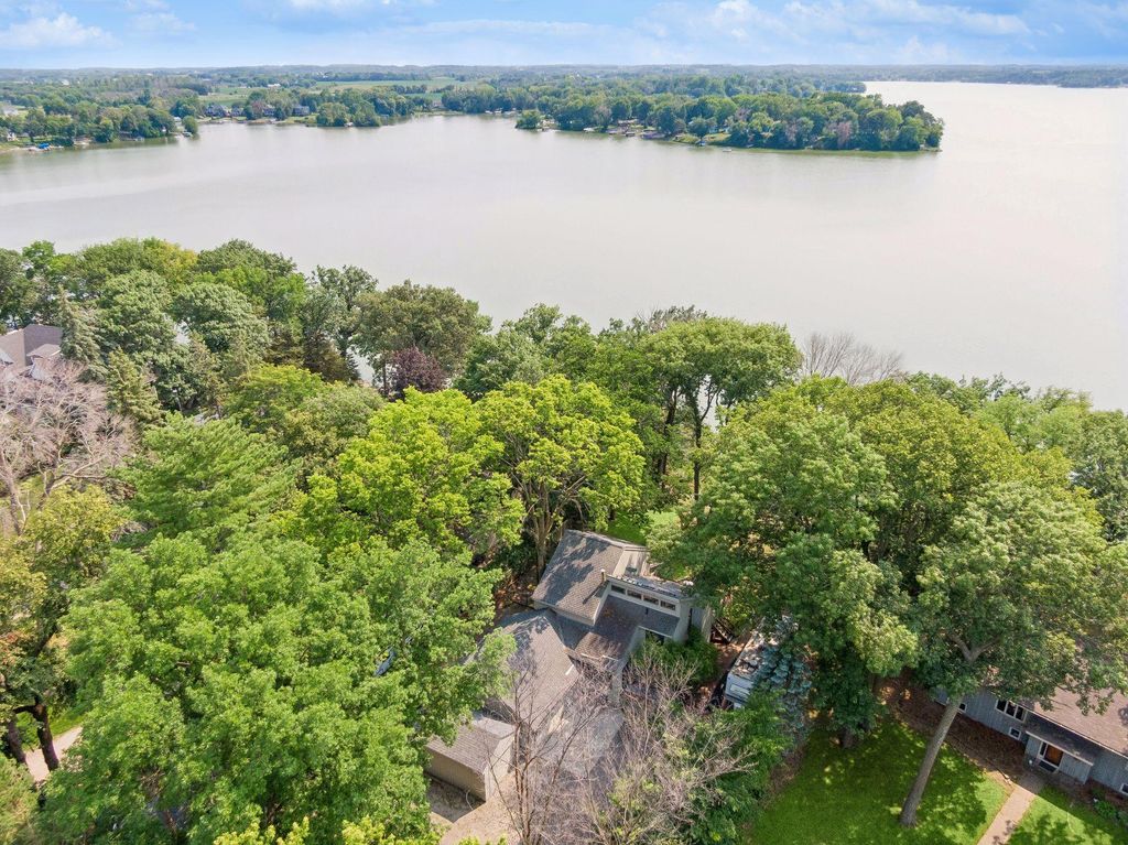 24150 E Cedar Lake Drive, New Prague, MN 56071