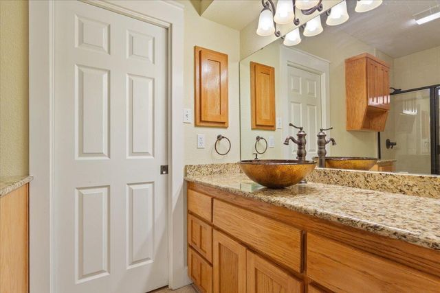 2105 Red Rock DR, Belton, TX 76513