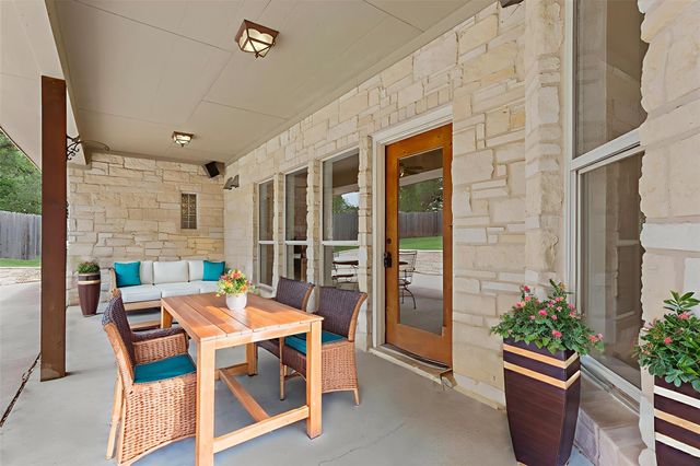 2105 Red Rock DR, Belton, TX 76513