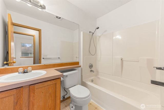 1441 Rooklidge St, Dupont, WA 98327