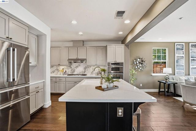 2785 Decker Ln, Livermore, CA 94550