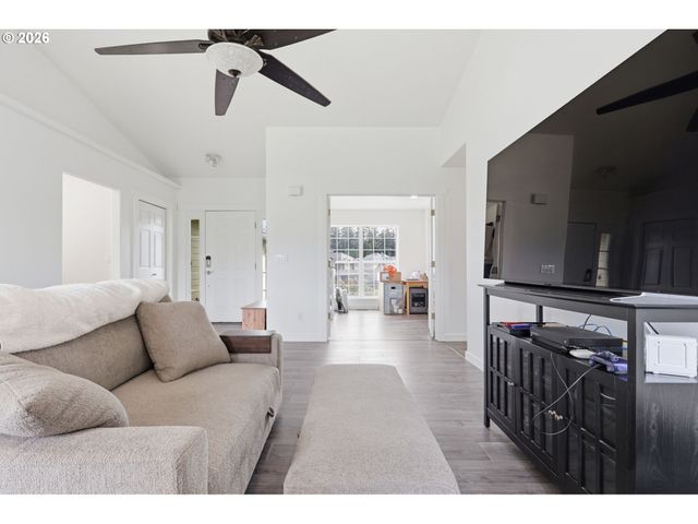 5535 Nw JACKSON St, Camas, WA 98607