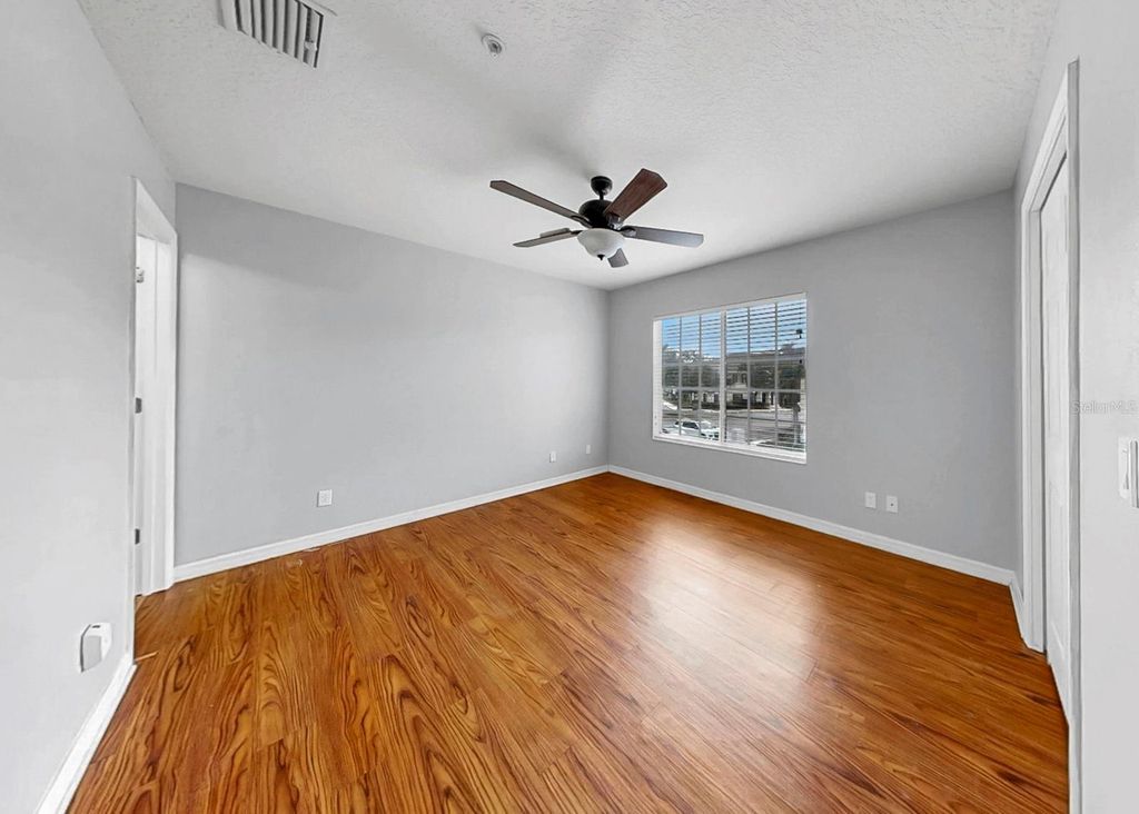 Image 23 of property listing at 208 CAPE HARBOUR LOOP 102, Bradenton, FL 34212