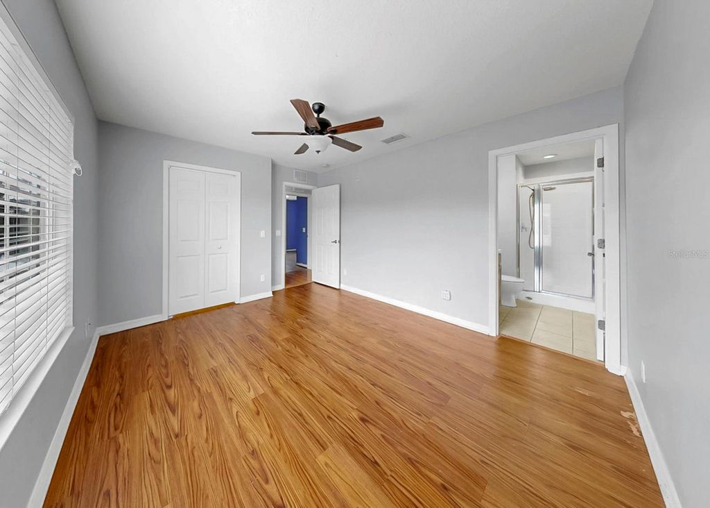 Image 26 of property listing at 208 CAPE HARBOUR LOOP 102, Bradenton, FL 34212