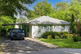 9841 S 82nd Avenue, Palos Hills, IL 60465