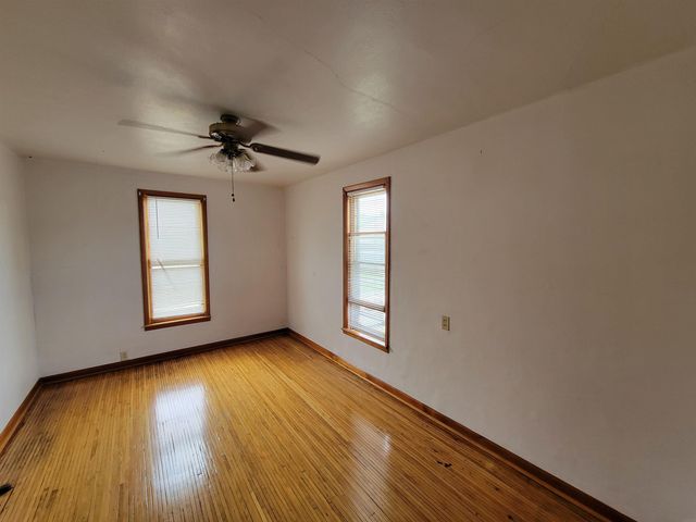 2121 Walnut Street, Cedar Falls, IA 50613