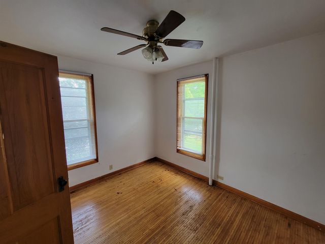 2121 Walnut Street, Cedar Falls, IA 50613