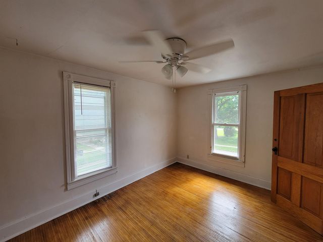 2121 Walnut Street, Cedar Falls, IA 50613