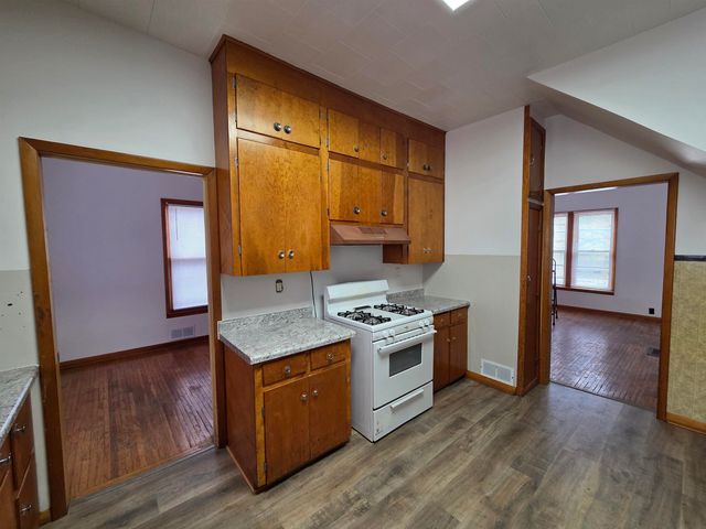 2121 Walnut Street, Cedar Falls, IA 50613