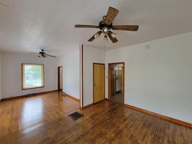 2121 Walnut Street, Cedar Falls, IA 50613