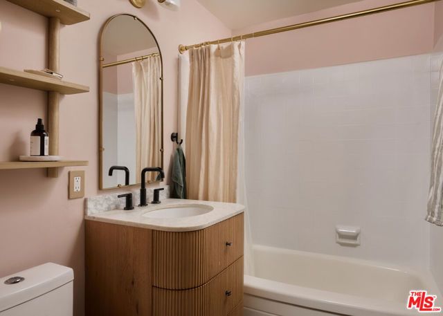 2649 Saxon Drive, Los Angeles, CA 90065