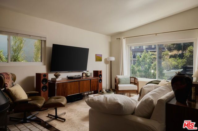 2649 Saxon Drive, Los Angeles, CA 90065